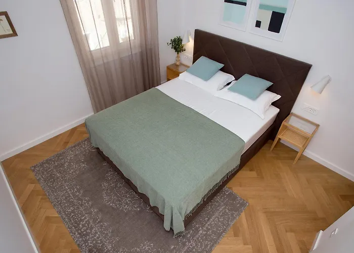 Orange Boutique S 스플리트